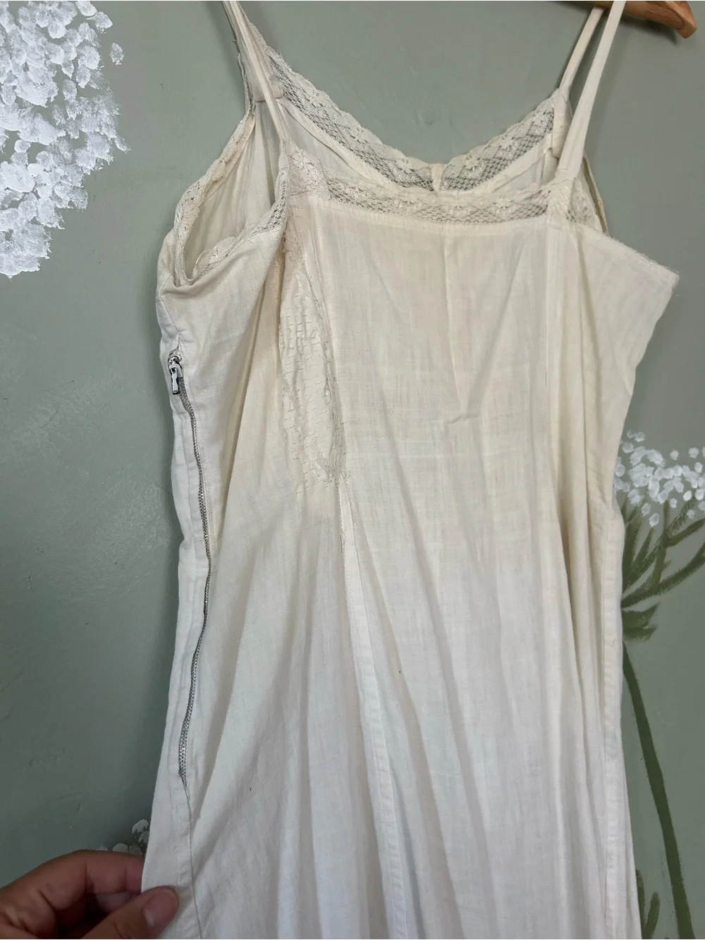 VTG Cream Slip Dress with Lace Trim - Picture 3 of 8